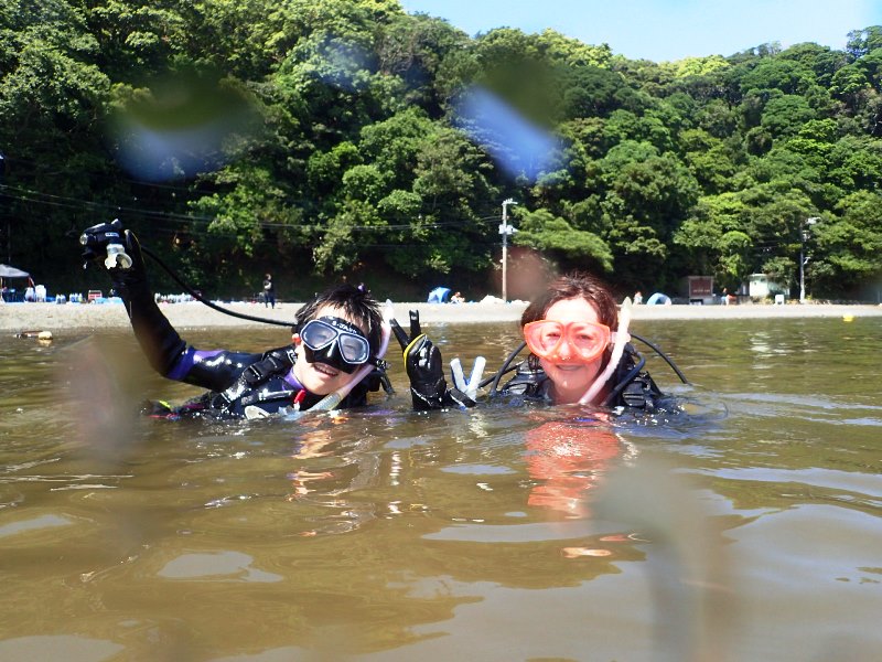 大瀬崎夏エリアで親子ダイバー