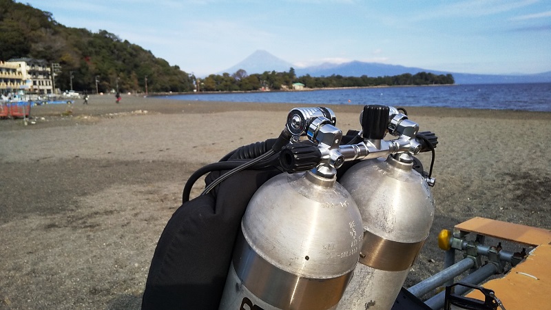 テック器材と富士山