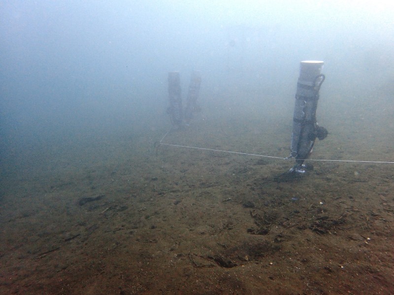 水中でタンクの取り外し